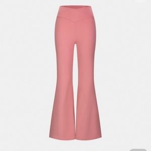 HALARA Crossover Flare Leggings